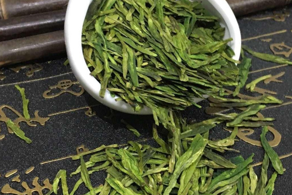 西湖龍井是紅茶還是綠茶 西湖龍井屬於綠茶嗎
