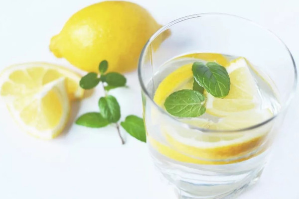 喝檸檬水的最佳時間 飯後飲用有助於減肥