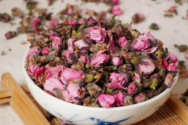 桃花可以泡水喝嗎,桃花泡水功效非常全麵