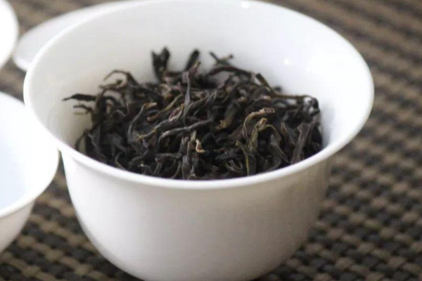 鳳凰單叢茶產自哪裏 鳳凰單叢茶是哪裏產的茶