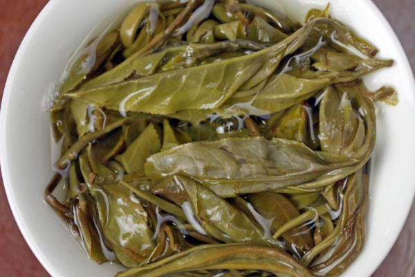 老班章普洱茶是生普還是熟普,古樹班章是哪種普洱