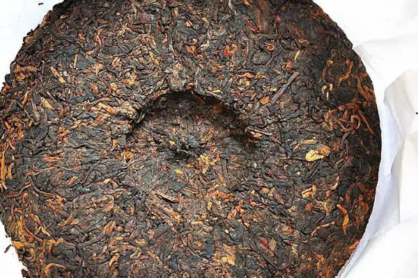 七子餅茶是普洱茶嗎,七子餅茶是什麼茶