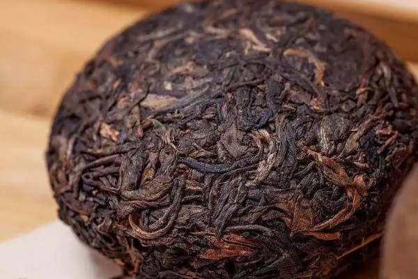 老班章普洱茶是生普還是熟普,古樹班章是哪種普洱