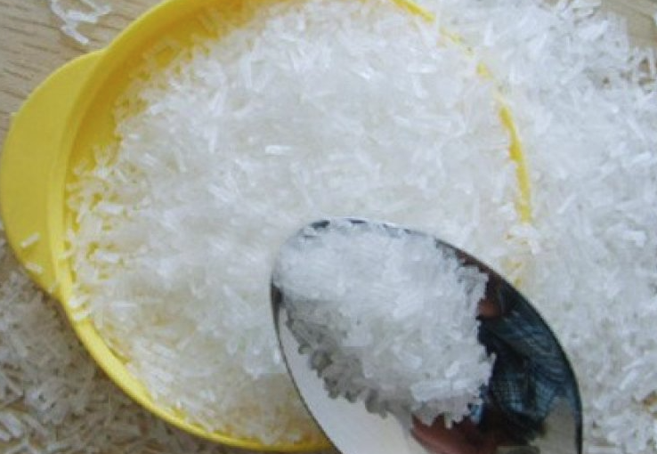 穀氨酸是如何提煉的，可以直接食用嗎？